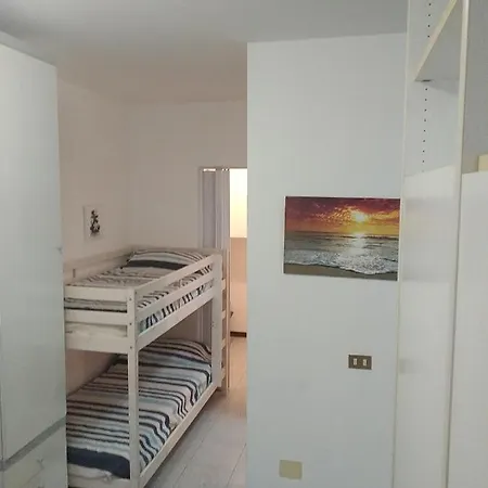 Apartment Monolocale Linda *